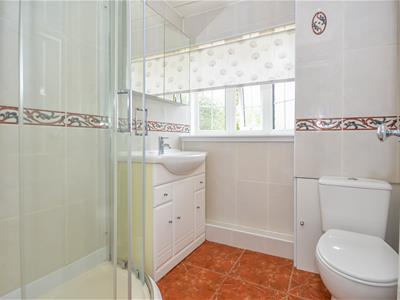 SHOWER ROOM/W.C.